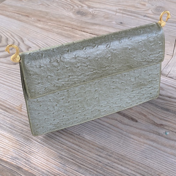 Meet your Posher, Lola - Picture 1 of 1